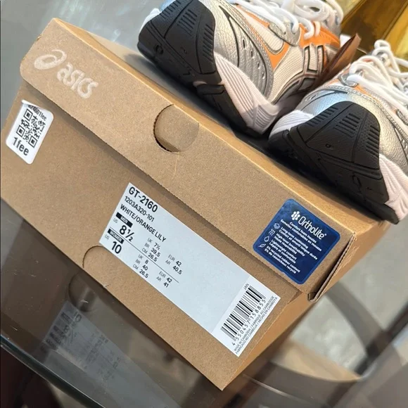 ASICS - Picture 7 of 7